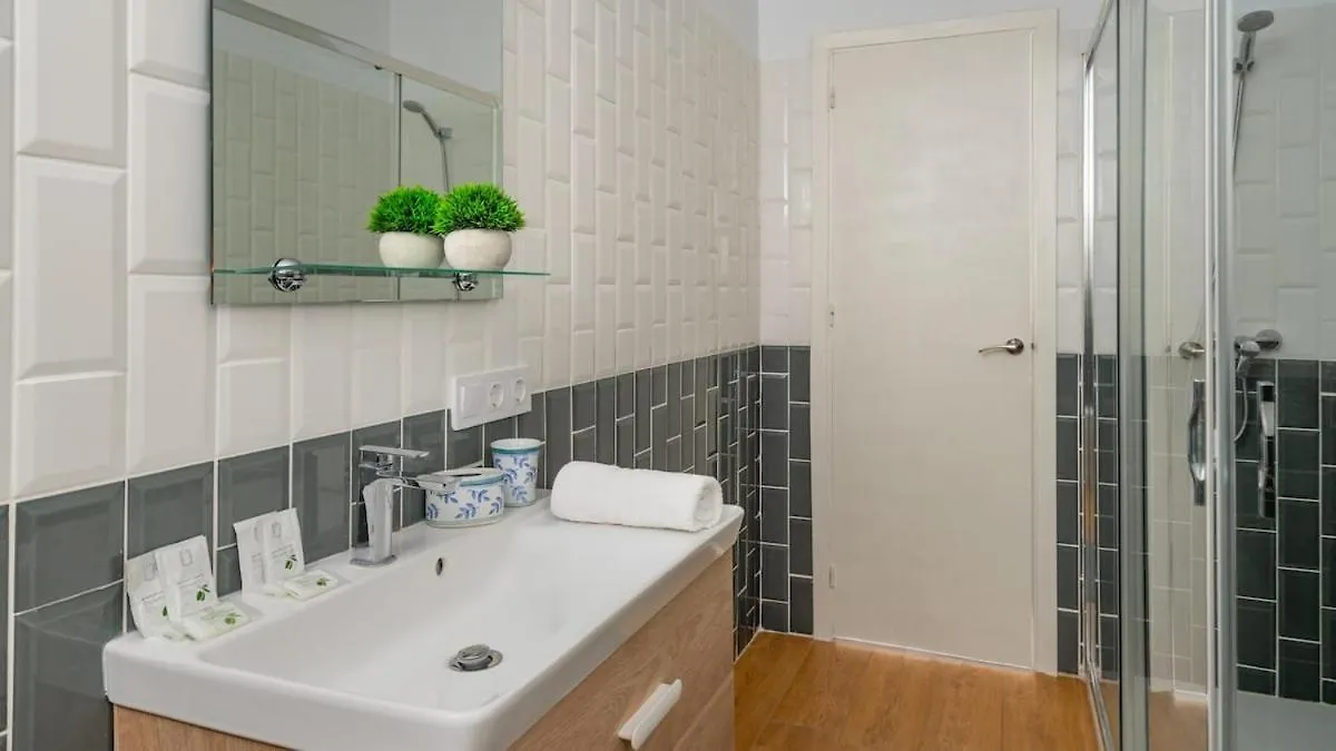 Seabreezegetaway Oldtownliving Daire Fuengirola